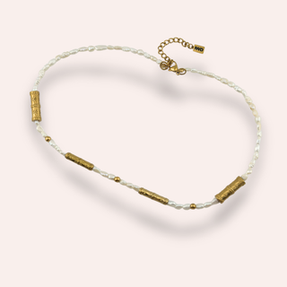 Cleo pearl necklace