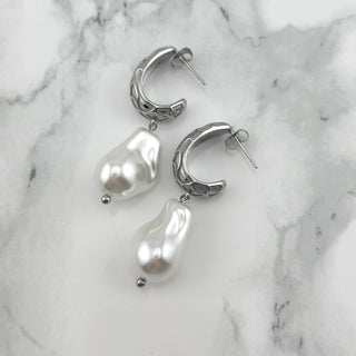 Suzi Silver Hoops