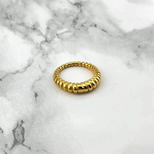 Small Croissant Ring