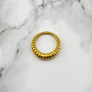 Small Croissant Ring