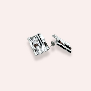 Helio Silver studs