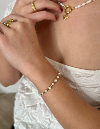 Fiora Pearl Bracelet - Gold