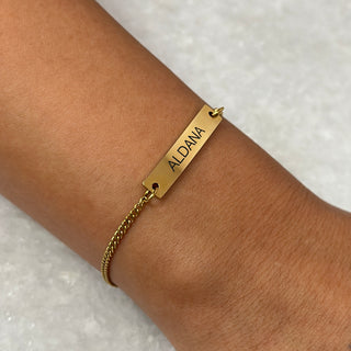 Engraved plate bracelet