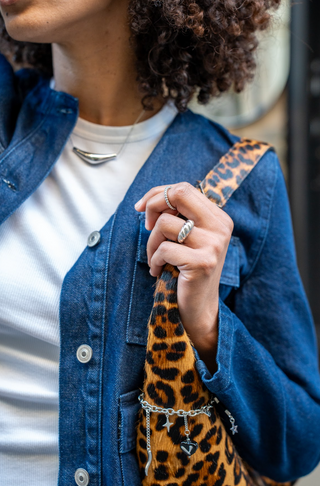 Croisant ring silver