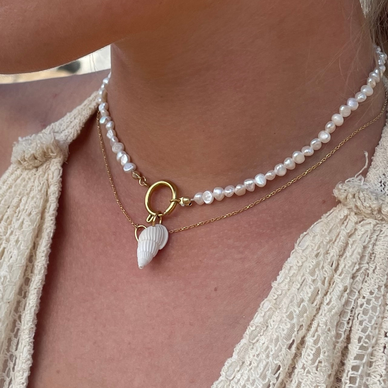 Pearl Necklace with Shell